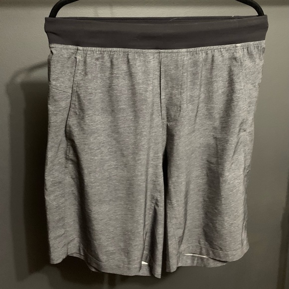 Lululemon 9” T.H.E. Shorts in Heather Grey - Picture 3 of 3